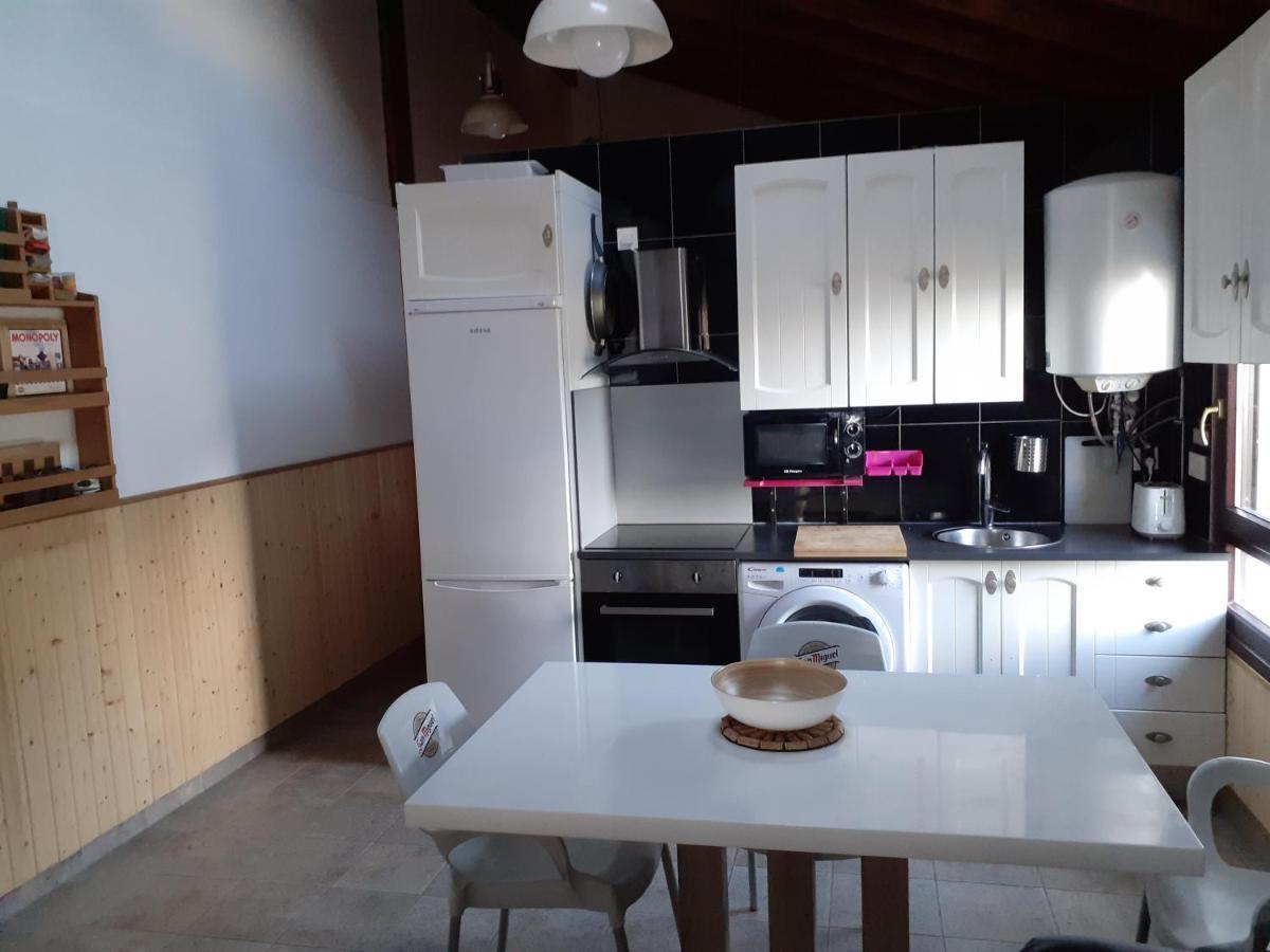 Playa Laga Villa Ибарангелу Екстериор снимка