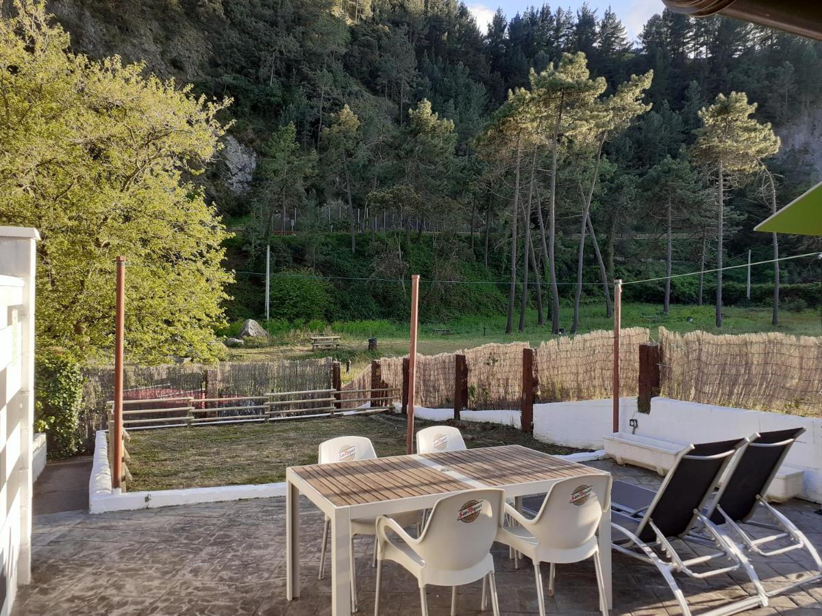Playa Laga Villa Ибарангелу Екстериор снимка