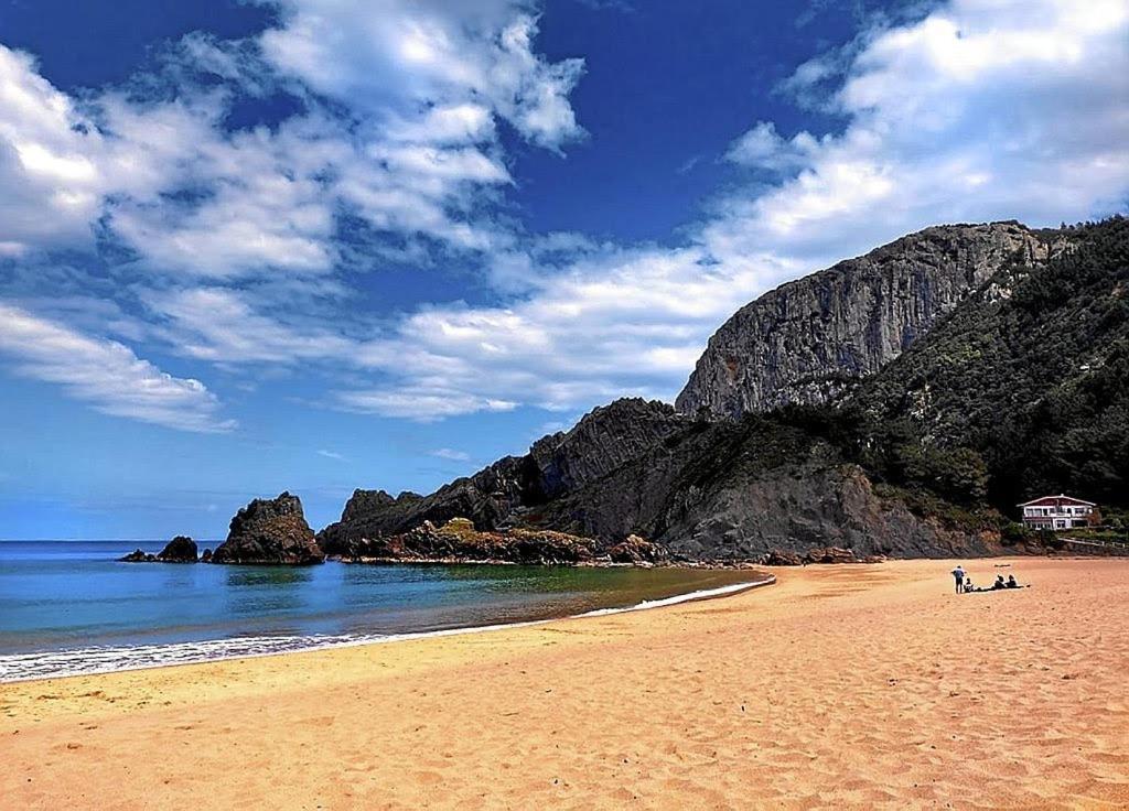 Playa Laga Villa Ибарангелу Екстериор снимка